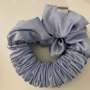 Sleepy Tie Blowout Preserver - Size Small